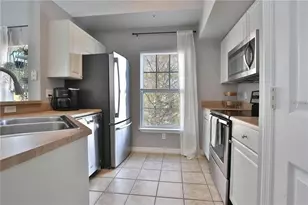 5570 Rosehill Rd, Sarasota, FL 34233 - Photo 5