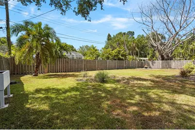 138 Holly Avenue, Sarasota, FL 34243 - Photo 35