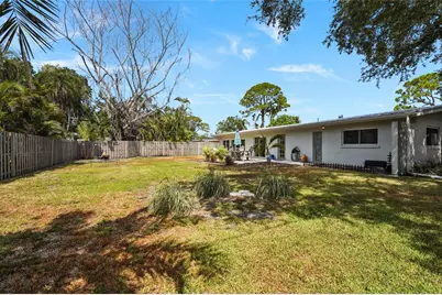 138 Holly Avenue, Sarasota, FL 34243 - Photo 31