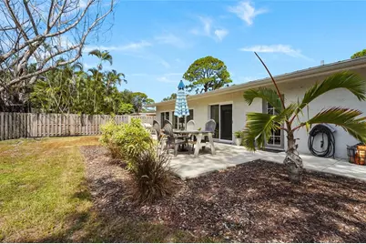 138 Holly Avenue, Sarasota, FL 34243 - Photo 37