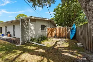 138 Holly Ave, Sarasota, FL 34243 - Photo 33