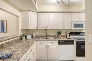 3700 S Osprey Ave, Sarasota, FL 34239 - Photo 11