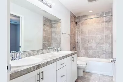 1097 Grantham Drive, Sarasota, FL 34234 - Photo 31