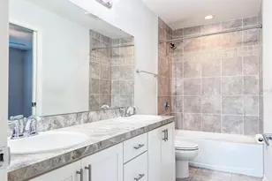 1097 Grantham Dr, Sarasota, FL 34234 - Photo 31
