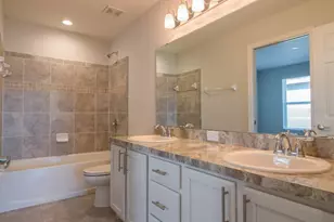 1097 Grantham Dr, Sarasota, FL 34234 - Photo 19
