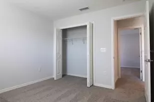 1097 Grantham Dr, Sarasota, FL 34234 - Photo 11
