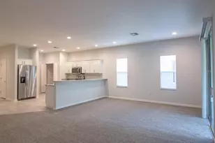 1097 Grantham Dr, Sarasota, FL 34234 - Photo 11