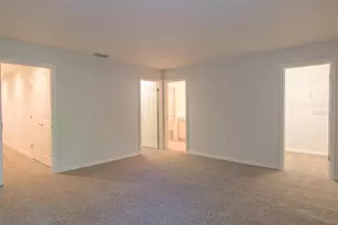 1097 Grantham Dr, Sarasota, FL 34234 - Photo 15