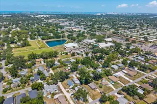 4050 Rockefeller Ave, Sarasota, FL 34231 - Photo 31