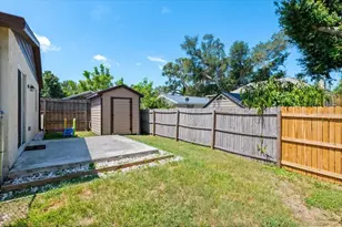 4050 Rockefeller Ave, Sarasota, FL 34231 - Photo 25