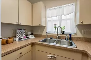 4050 Rockefeller Ave, Sarasota, FL 34231 - Photo 13