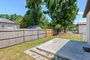 4050 Rockefeller Ave, Sarasota, FL 34231 - Photo 23