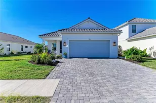 9920 Crystal Isles Cir, Sarasota, FL 34241 - Photo 7