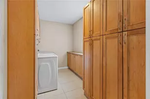 7411 Dickens Dr, Sarasota, FL 34231 - Photo 17