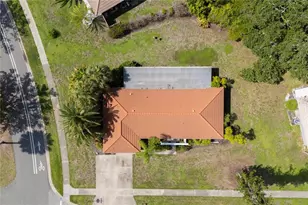 7411 Dickens Dr, Sarasota, FL 34231 - Photo 25