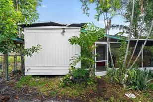 509 Domino Dr N, Ruskin, FL 33570 - Photo 15