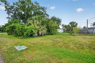 509 Domino Dr N, Ruskin, FL 33570 - Photo 21
