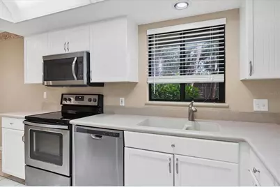 6642 Schooner Bay Circle #6642, Sarasota, FL 34231 - Photo 9