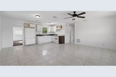 1015 60th Avenue Terrace W, Bradenton, FL 34207 - Photo 3