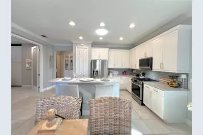 2946 Trustee Avenue, Sarasota, FL 34243 - Photo 29