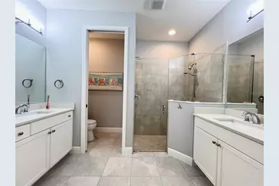 2946 Trustee Avenue, Sarasota, FL 34243 - Photo 15