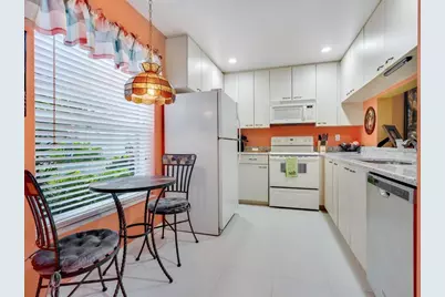 3130 Ringwood Meadow #44, Sarasota, FL 34235 - Photo 15