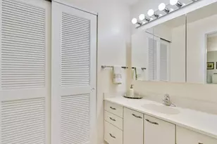 3130 Ringwood Meadow, Sarasota, FL 34235 - Photo 21