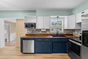 7690 91st St, Seminole, FL 33777 - Photo 5