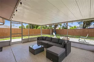 3718 Woodmont Dr, Sarasota, FL 34232 - Photo 23