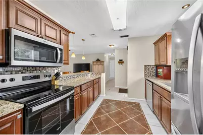3718 Woodmont Drive, Sarasota, FL 34232 - Photo 5