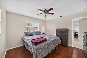 3718 Woodmont Dr, Sarasota, FL 34232 - Photo 15