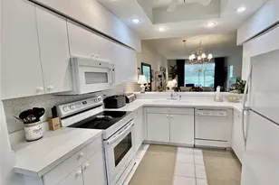 9590 High Gate Dr, Sarasota, FL 34238 - Photo 5