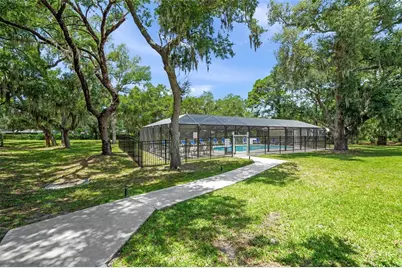 319 Bearded Oaks Circle, Sarasota, FL 34232 - Photo 53