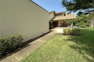 6206 Courtside Dr, Bradenton, FL 34210 - Photo 3