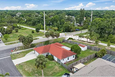 4378 Meadowland Circle, Sarasota, FL 34233 - Photo 3