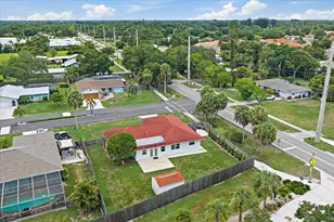 4378 Meadowland Cir, Sarasota, FL 34233 - Photo 43