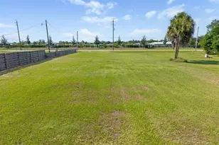 2612 61st St E, Palmetto, FL 34221 - Photo 1