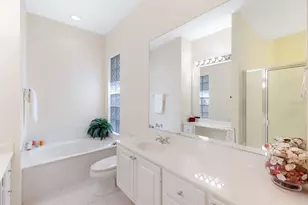5848 Ferrara Dr, Sarasota, FL 34238 - Photo 19