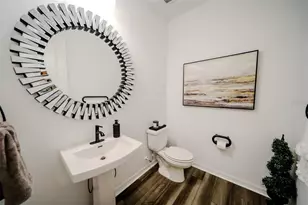 9121 Radiant Cir, Sarasota, FL 34241 - Photo 35