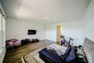 9121 Radiant Cir, Sarasota, FL 34241 - Photo 29