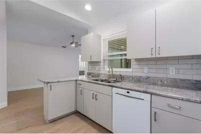 9206 31st Street Court E, Parrish, FL 34219 - Photo 11