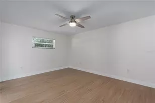 9206 31st St Ct E, Parrish, FL 34219 - Photo 7