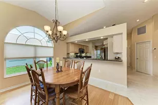 4936 Linsey Ct, Sarasota, FL 34243 - Photo 9