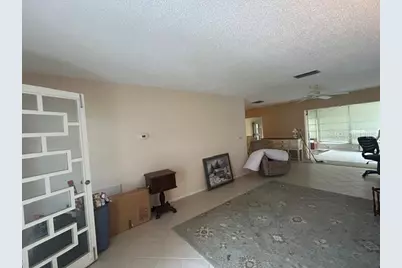 7102 W Country Club Drive N, Sarasota, FL 34243 - Photo 7