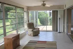 7102 W Country Club Dr N, Sarasota, FL 34243 - Photo 9