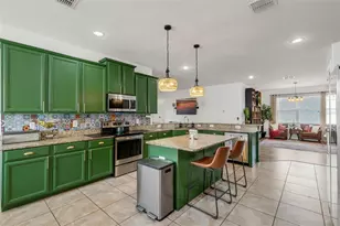 611 Wabash Breeze Cir, Ruskin, FL 33570 - Photo 7