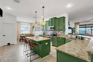 611 Wabash Breeze Cir, Ruskin, FL 33570 - Photo 5