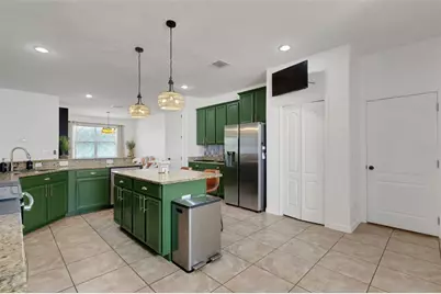 611 Wabash Breeze Circle, Ruskin, FL 33570 - Photo 9
