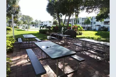 2531 Flamingo Boulevard #L25, Bradenton, FL 34207 - Photo 9