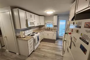808 53rd Ave E, Bradenton, FL 34203 - Photo 9